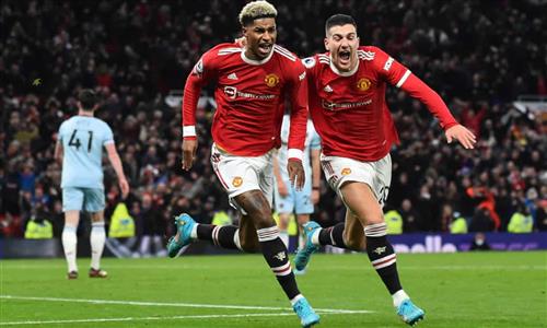 Manchester United đấu với West Ham United