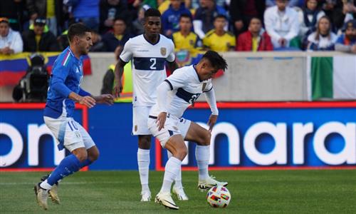 Ý vs Ecuador