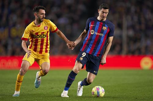Barcelona đấu với Girona