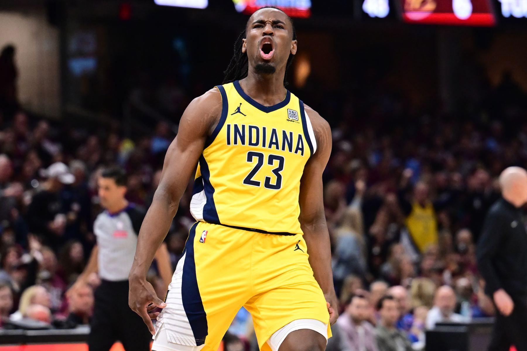 Nesmith thực hiện 3 trong 4 quả ba điểm trong hiệp hai và ghi được 11 điểm, giúp Pacers thu hẹp cách biệt điểm.