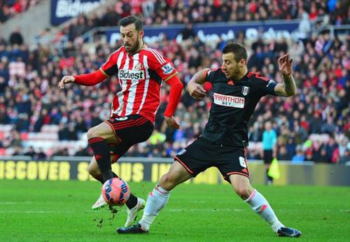Fulham đấu với Sunderland