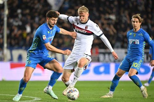 Empoli đấu với Bologna