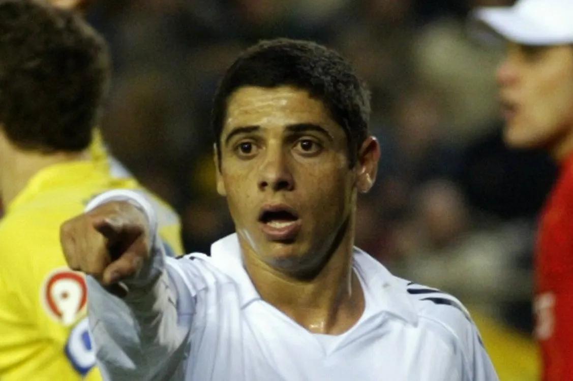 Cicinho: Khi còn chơi cho Real Madrid, tôi uống 10 chai bia mỗi ngày và thường xuyên đi tập trong tình trạng say xỉn.